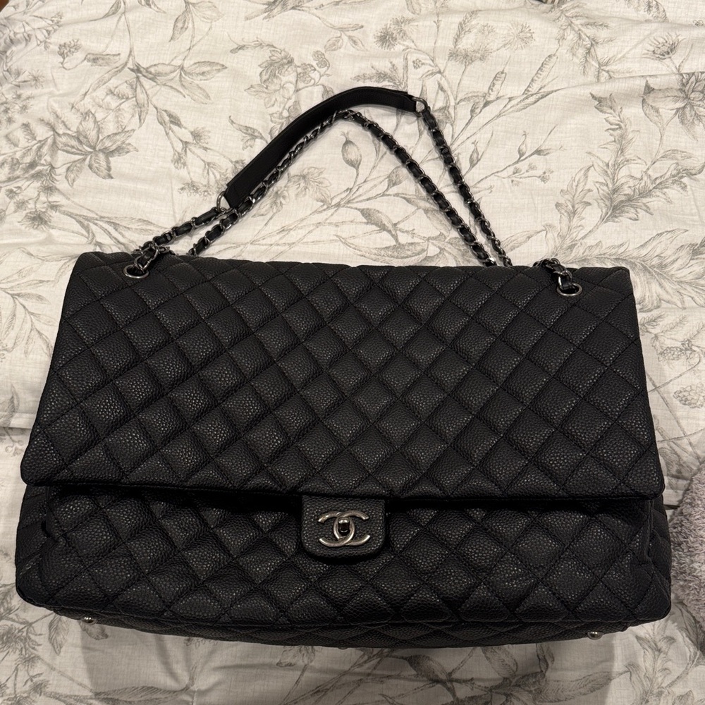 CC style black quilted travel bag - Picture 2 of 6